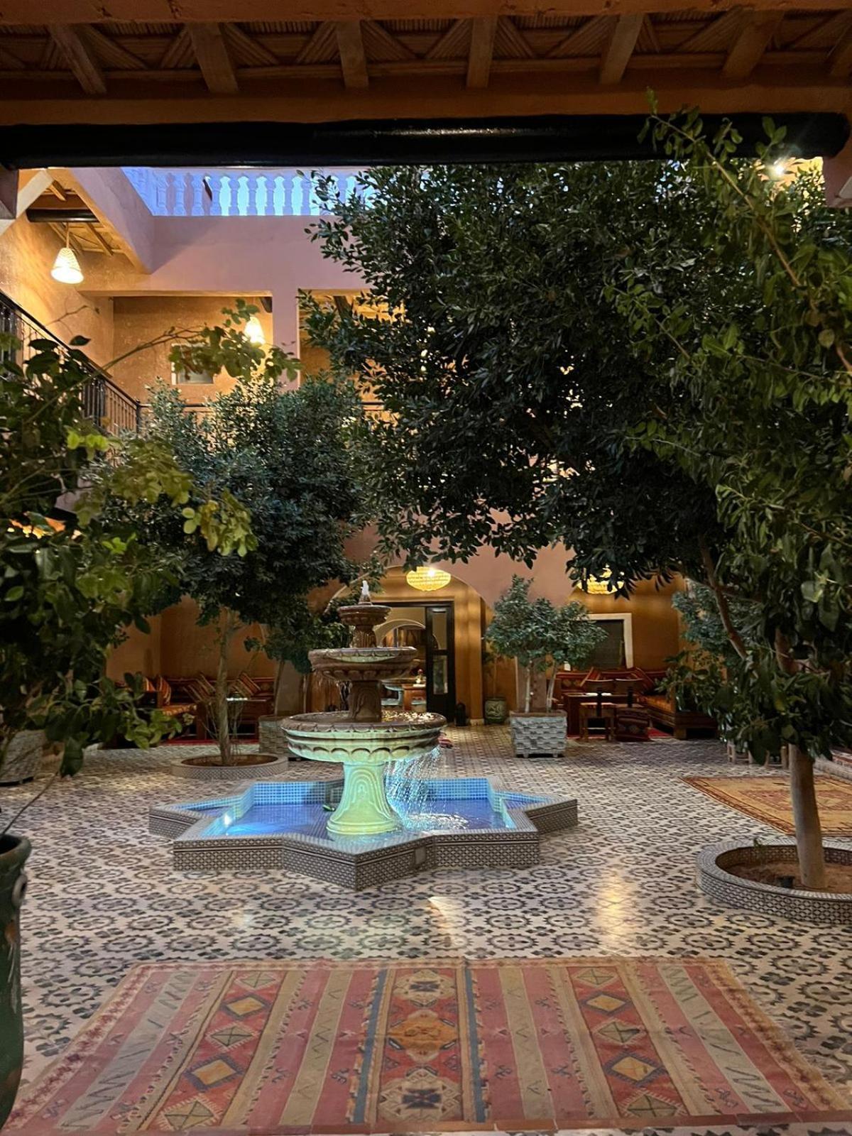 阿伊特本哈杜 潭玛达科特旅馆酒店 外观 照片